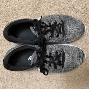 Nike Lunarlon Flyknit Women Sneakers Size 10